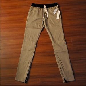 FOG Essentials drawstring trousers in chinchilla